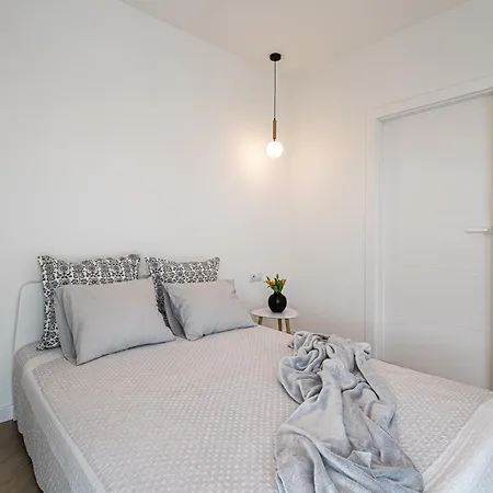 2homerent Urocza 10