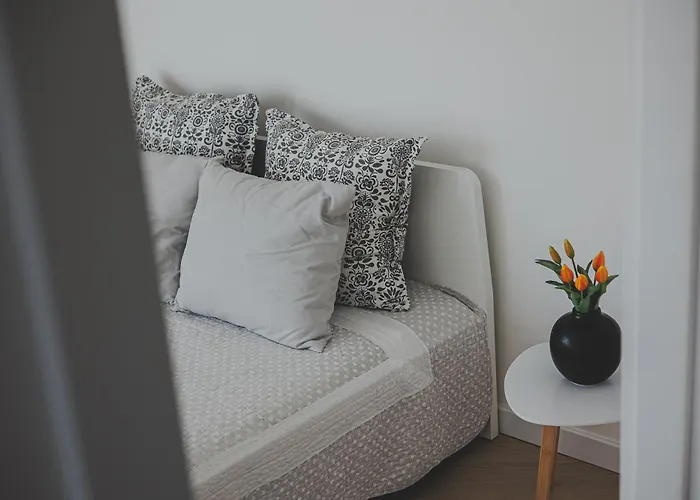 2homerent Urocza 10 Быдгощ